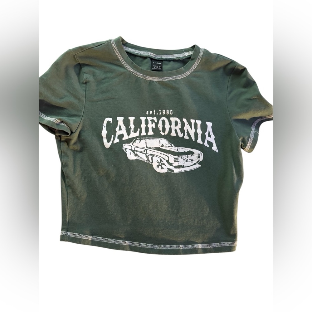 Women’s size medium crop top